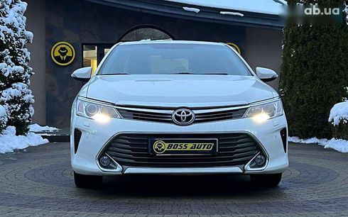 Toyota Camry 2017 - фото 2