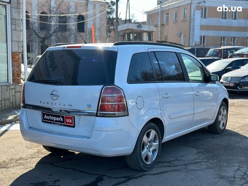 Opel Zafira 2006 белый - фото 9