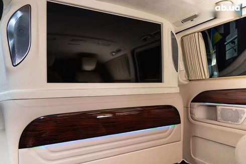 Mercedes-Benz V-Класс 2020 - фото 24