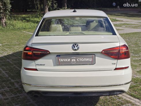 Volkswagen Passat 2016 белый - фото 6
