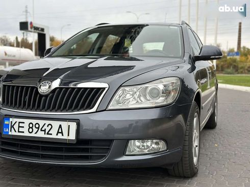 Skoda Octavia 2010 - фото 3