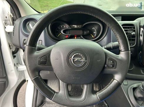 Opel Vivaro 2016 - фото 13