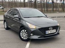 Продажа б/у Hyundai Accent 2021 года в Днепре - купить на Автобазаре