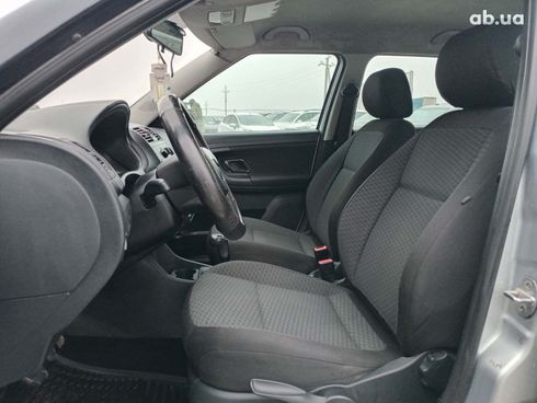 Skoda Fabia 2011 серый - фото 10