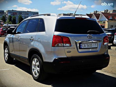 Kia Sorento 2012 - фото 4