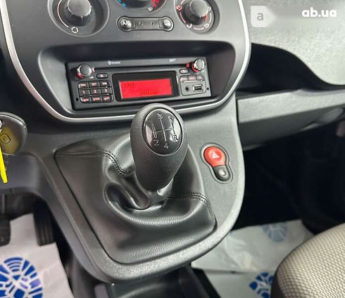 Renault Kangoo 2017 - фото 19