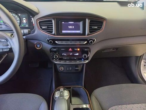 Hyundai Ioniq 2017 - фото 14
