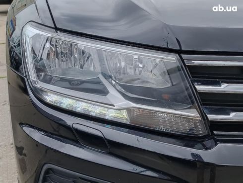 Volkswagen Tiguan 2021 черный - фото 6