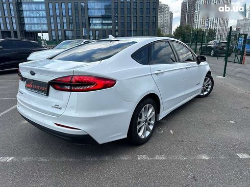 Ford Fusion 2019 - фото 11