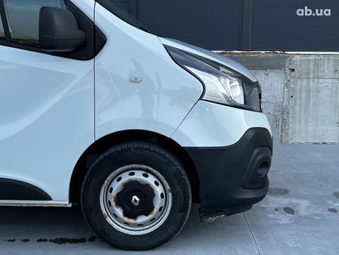 Renault Trafic 2018 белый - фото 21