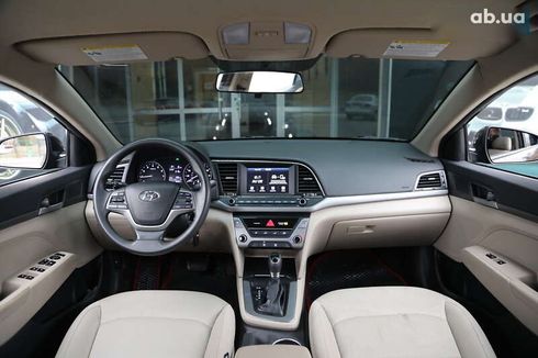 Hyundai Elantra 2017 - фото 10