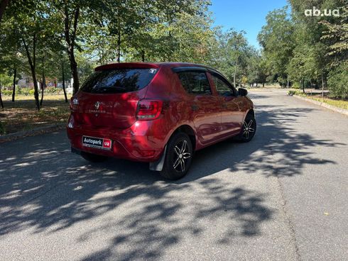Renault Sandero 2020 красный - фото 5