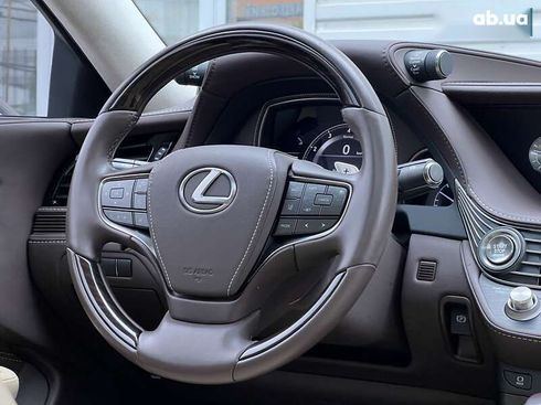 Lexus LS 2018 - фото 16