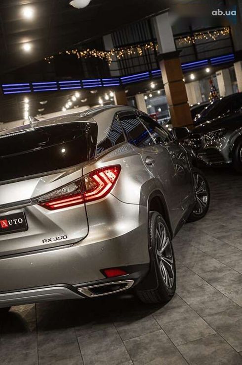 Lexus RX 2020 - фото 8