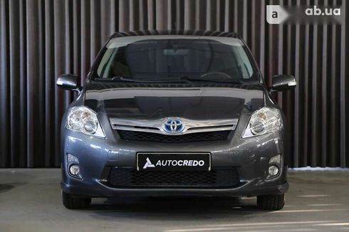 Toyota Auris 2012 - фото 2