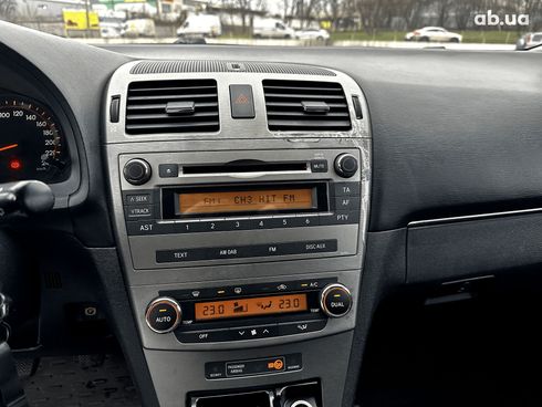 Toyota Avensis 2010 черный - фото 10