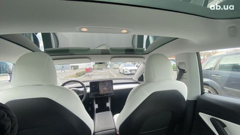 Tesla Model 3 2019 - фото 11