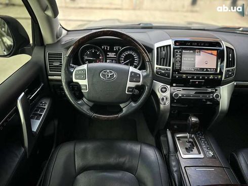 Toyota Land Cruiser 2014 - фото 23