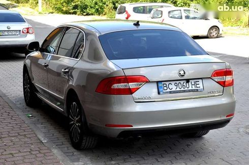 Skoda Superb 2014 - фото 30