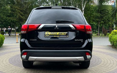 Mitsubishi Outlander 2017 - фото 6