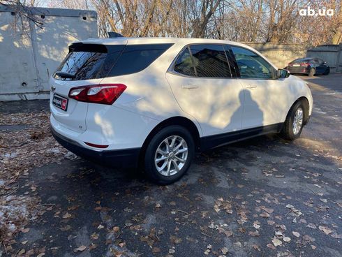 Chevrolet Equinox 2020 белый - фото 12