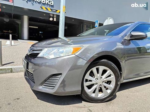 Toyota Camry 2012 - фото 5
