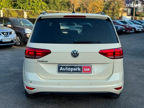 Volkswagen Touran 2018 бежевый - фото 8