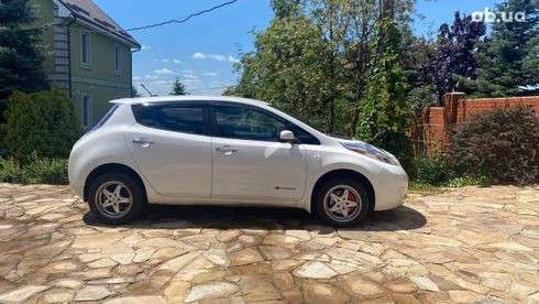 Nissan Leaf 2013 белый - фото 5