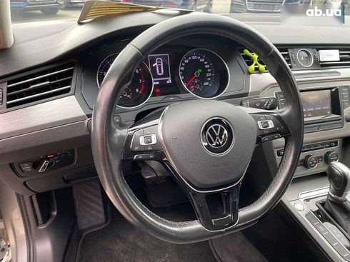 Volkswagen Passat 2017 - фото 14