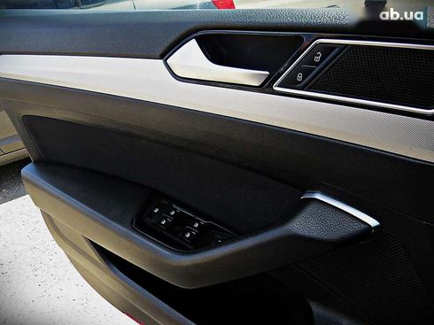 Volkswagen Passat 2017 - фото 7