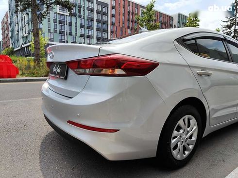 Hyundai Elantra 2016 - фото 19