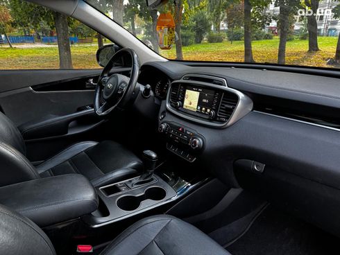Kia Sorento 2016 черный - фото 35
