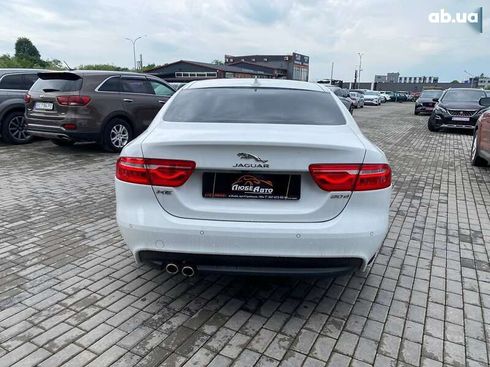 Jaguar XE 2015 - фото 5