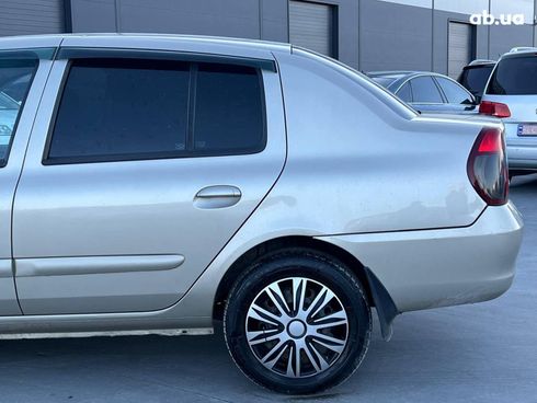 Renault Clio 2006 бежевый - фото 6