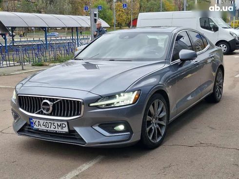 Volvo S60 2018 - фото 2