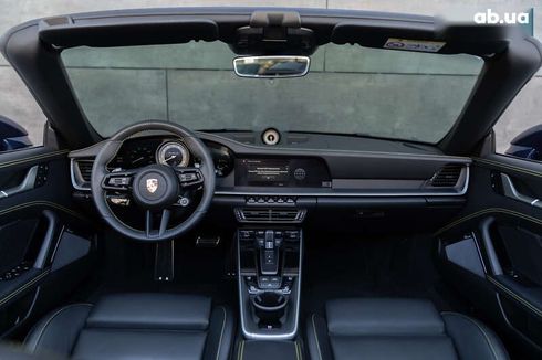 Porsche 911 2023 - фото 16