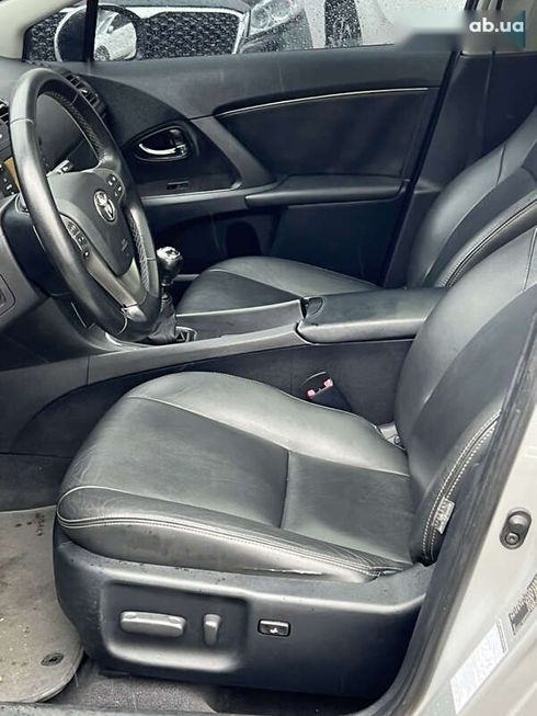 Toyota Avensis 2009 - фото 17