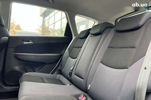 Hyundai i30 2010 - фото 17