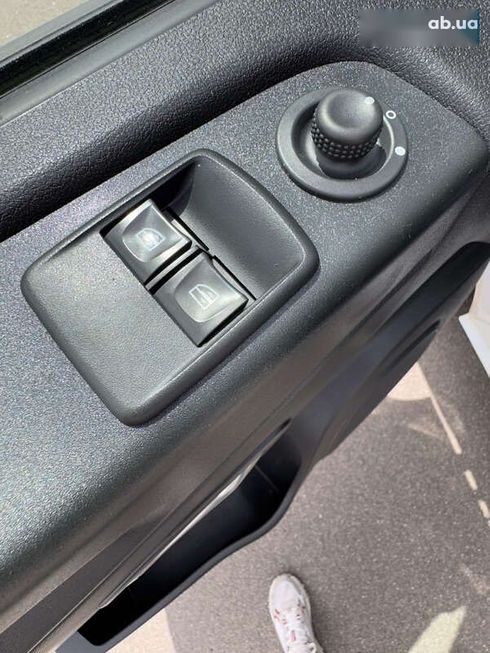 Renault Trafic 2020 - фото 14