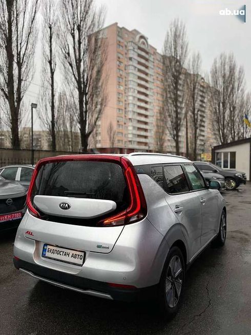 Kia Soul EV 2020 - фото 12