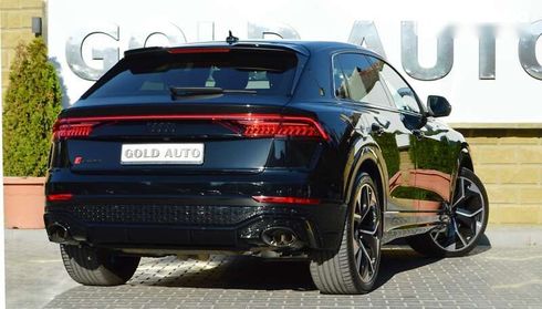 Audi RS Q8 2021 - фото 14