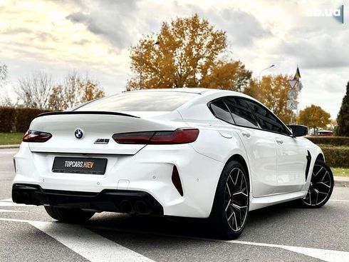 BMW M8 Gran Coupe 2021 - фото 17