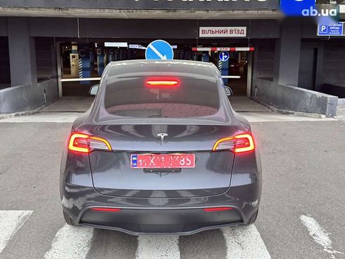 Tesla Model Y 2023 - фото 4