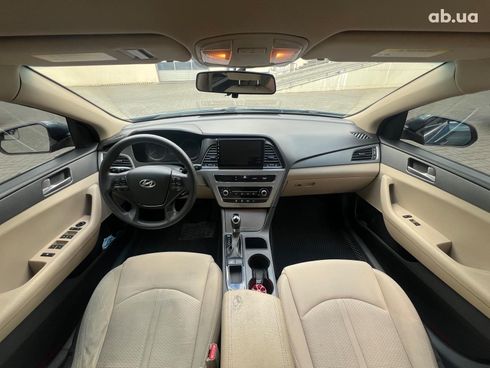 Hyundai Sonata 2015 синий - фото 18