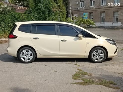 Opel Zafira 2012 бежевый - фото 4