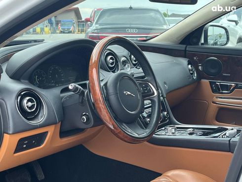Jaguar XJ 2017 белый - фото 48