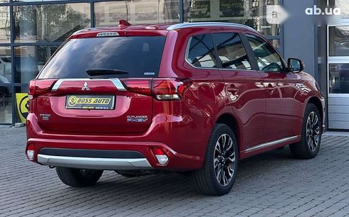 Mitsubishi Outlander 2018 - фото 6