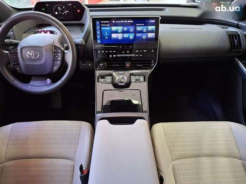 Toyota bZ 2023 - фото 13