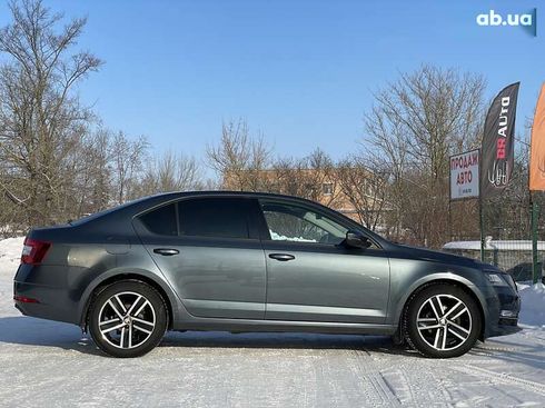 Skoda Octavia 2017 - фото 21