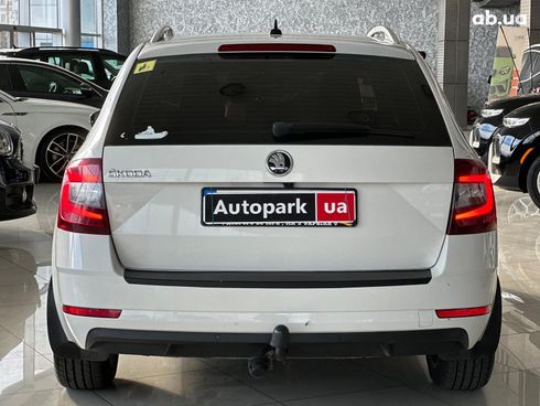 Skoda Octavia 2017 белый - фото 5